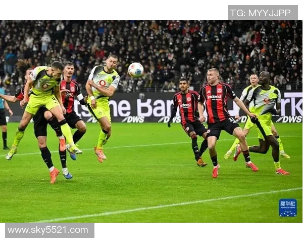 多特蒙德平法兰克福，德甲排名上升至第四位